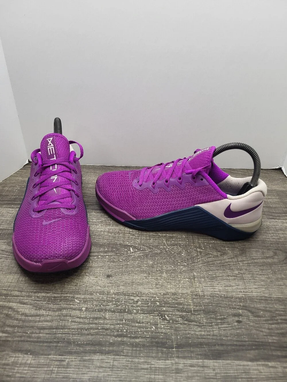 Nike Metcon 5 Vivid Purple Shoes Sneakers Women's Size 8